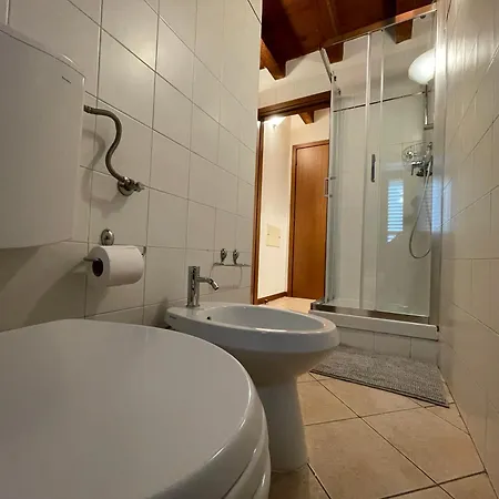 Mia 2 ترييستي